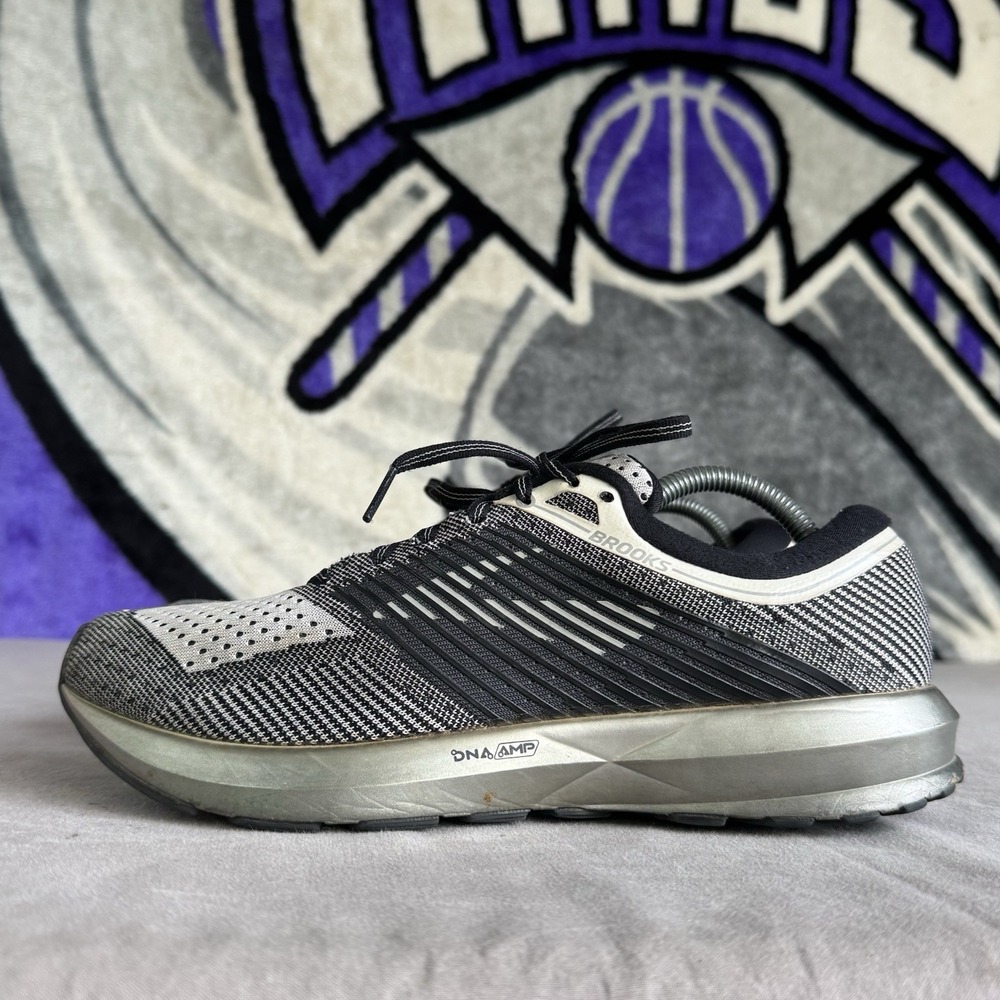 Size 8.5 - Brooks Levitate Men's Shoes Gray Black Athletic Sneakers 1102691D156